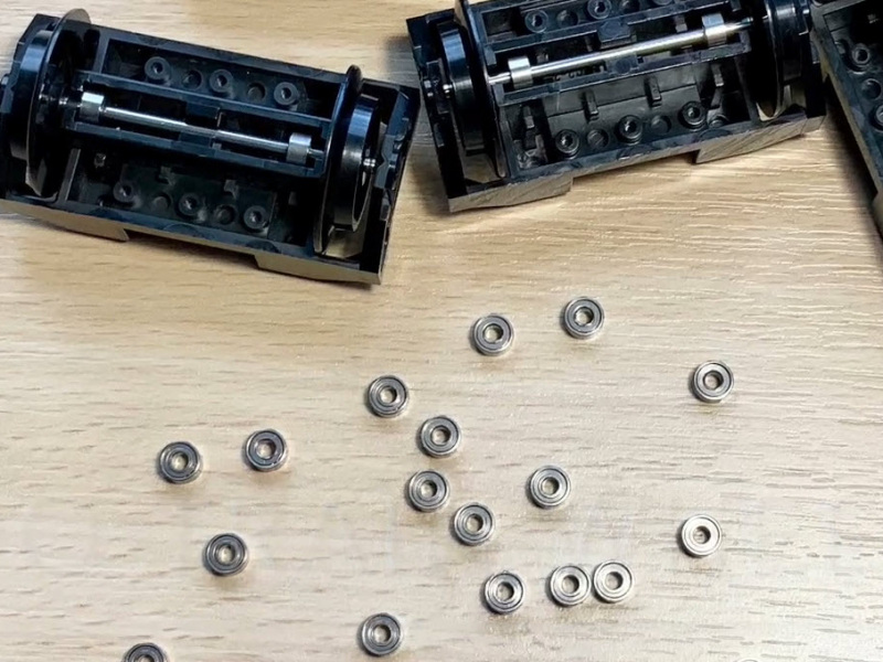 Ballbearings for LEGO train wheels